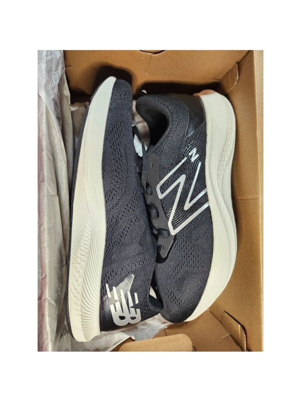 New Balance 9.5M Wide runner